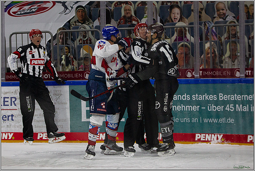 PENNY DEL;  Koelner Haie - Adler Mannheim; Koeln, 08.04.2021